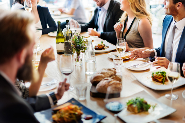 Kochen als Teamevent im Das Event-Kochstudio Berlin
